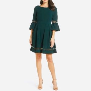 ELIZA J. | Green Bell Sleeve Fit & Flare Classic Sophisticated Midi Dress Size 4